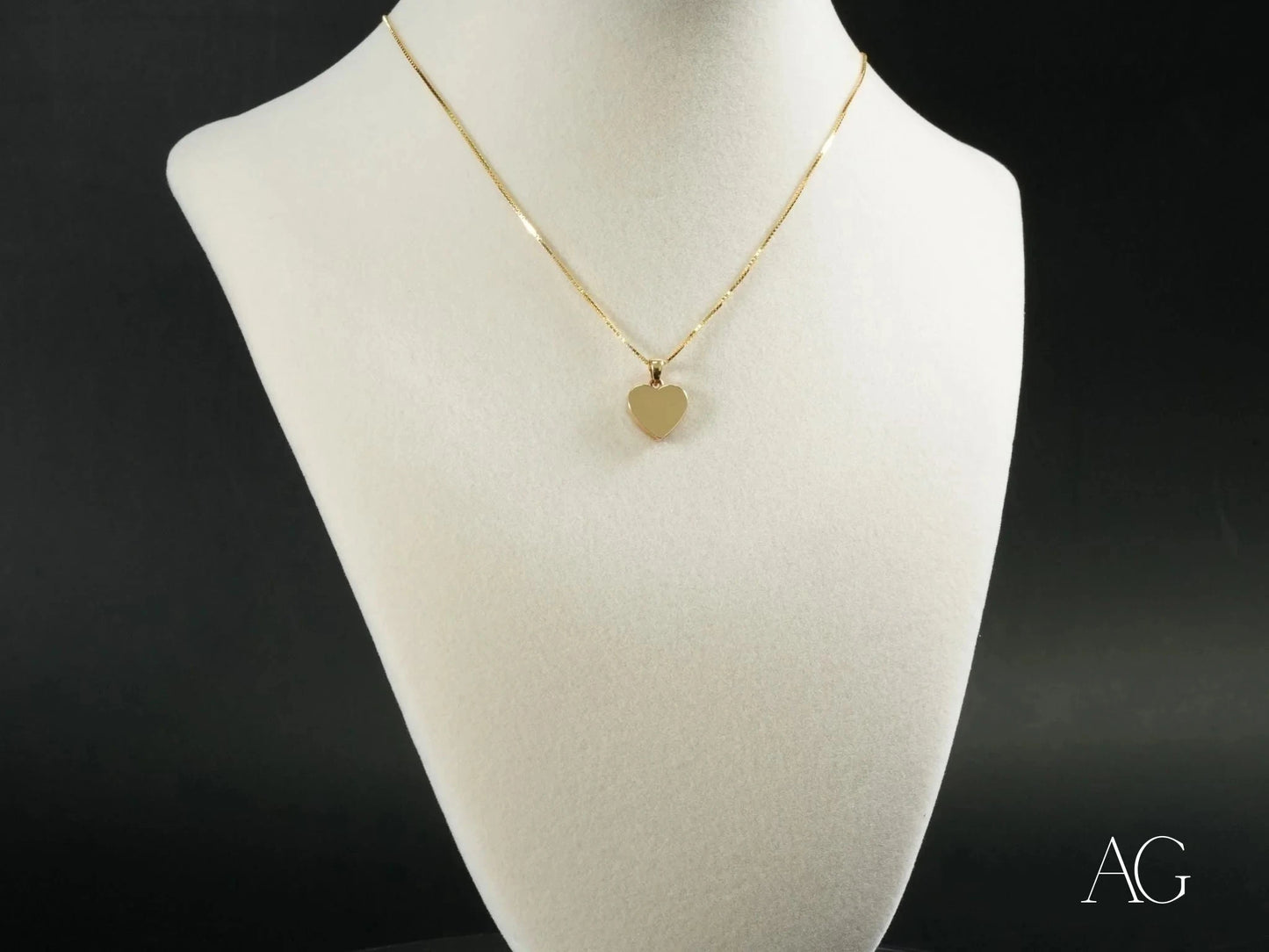 18k Gold Golden Heart Pendant Necklace on a delicate chain with round charm