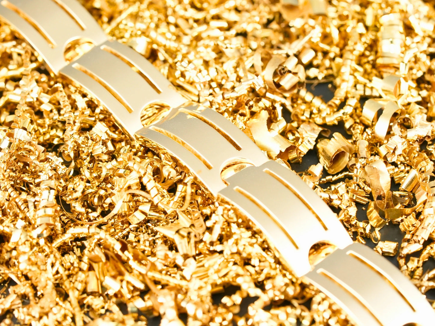 Luxury 18K Gold Men’s Bracelet – 120g with Triple Box Clasp Art Gold Jewelry