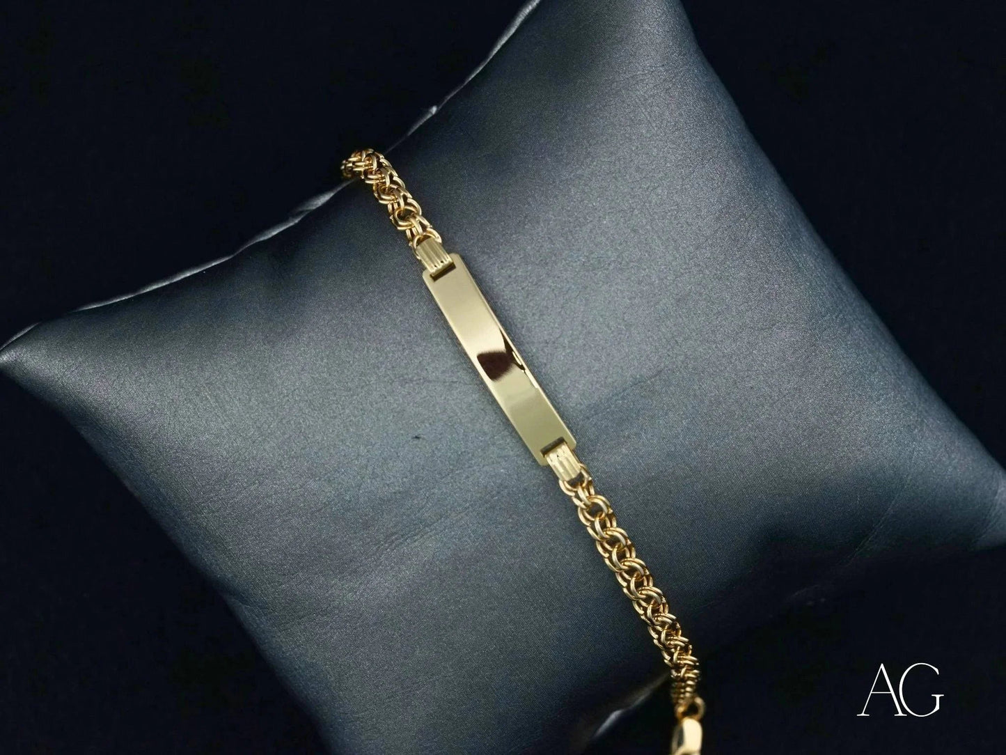 Gold bracelet with flat center plate and intricate chain links, Solid 18k Gold Double Link