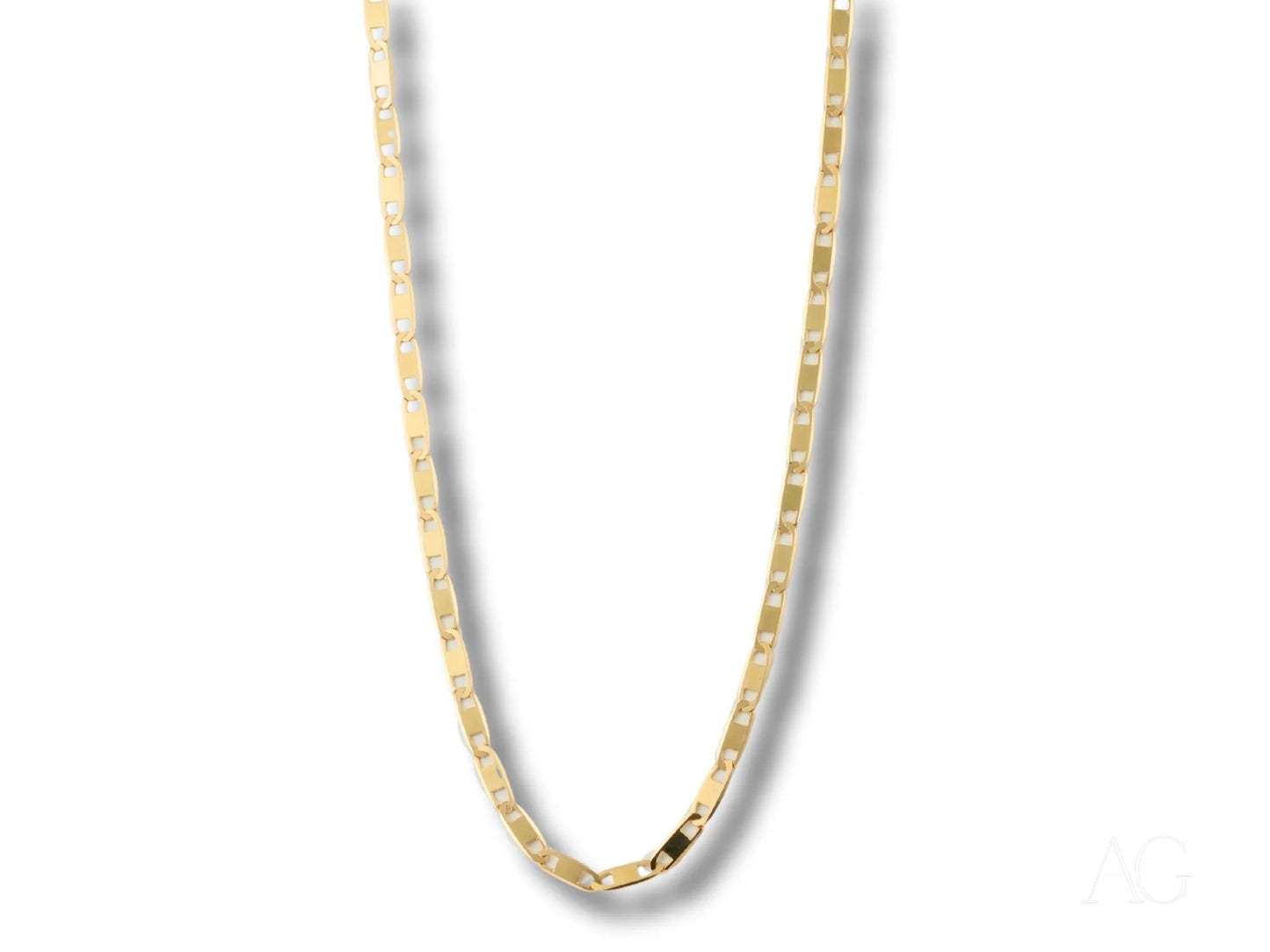 Gold-toned rectangular-linked piastrine chain in 18K solid gold for elegant jewelry