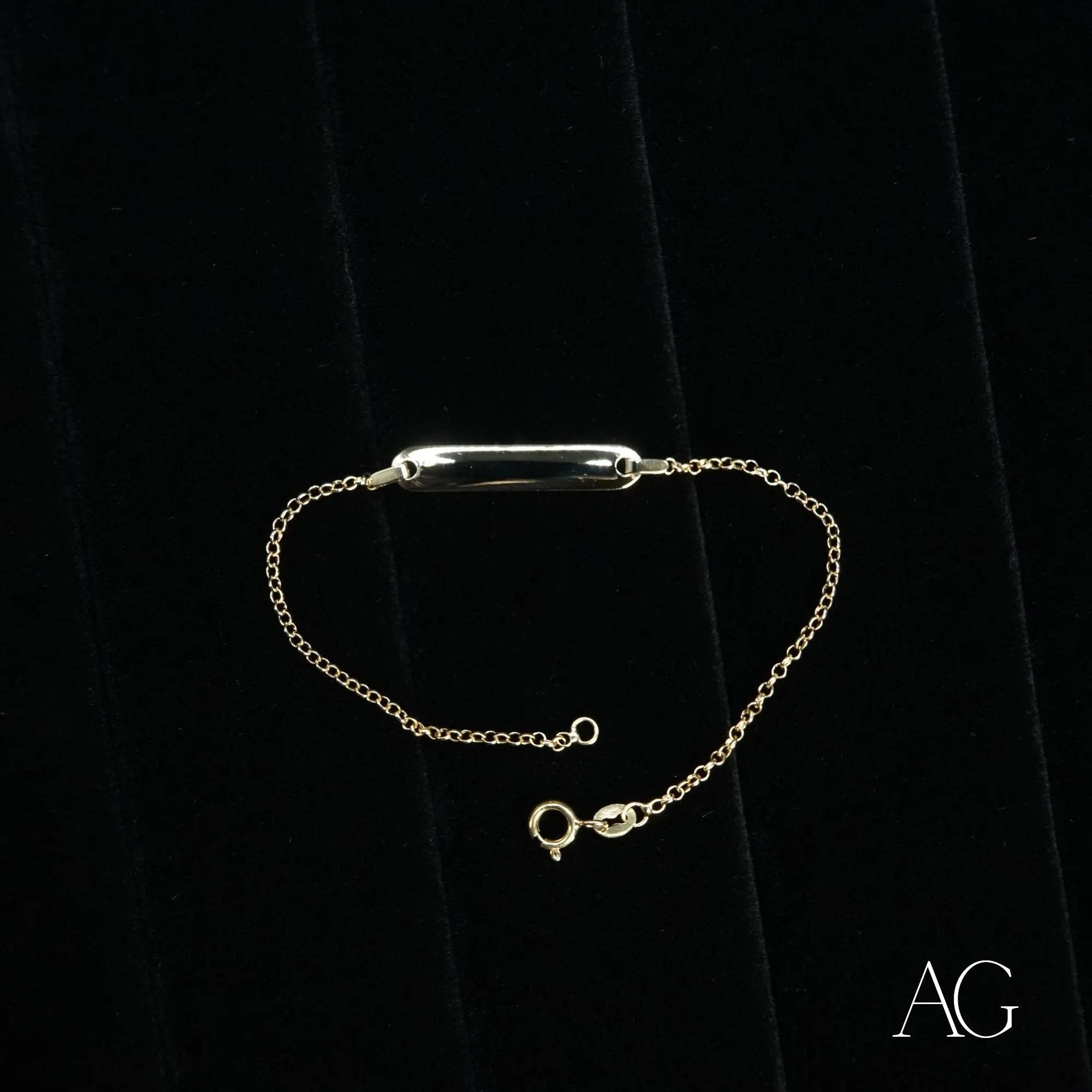 Delicate silver chain bracelet with smooth centerpiece for 18k gold personalized kids’ bracelet