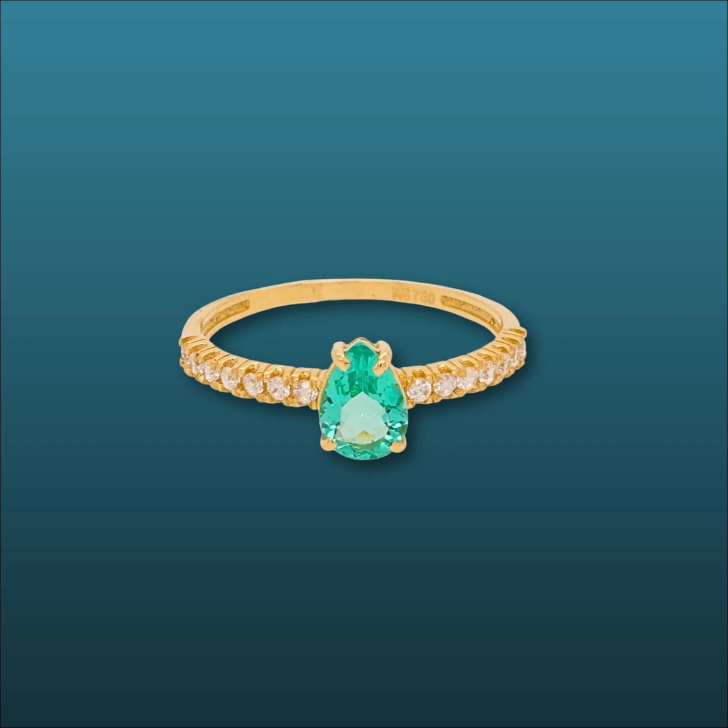 Elegant green pear-shaped 18k gold ring | Rings