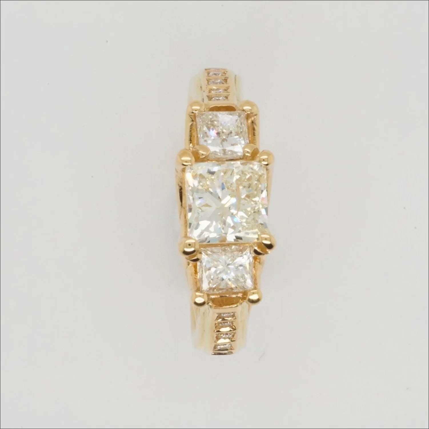 18k Gold Ring with 0.98ct Diamond | Above $1000