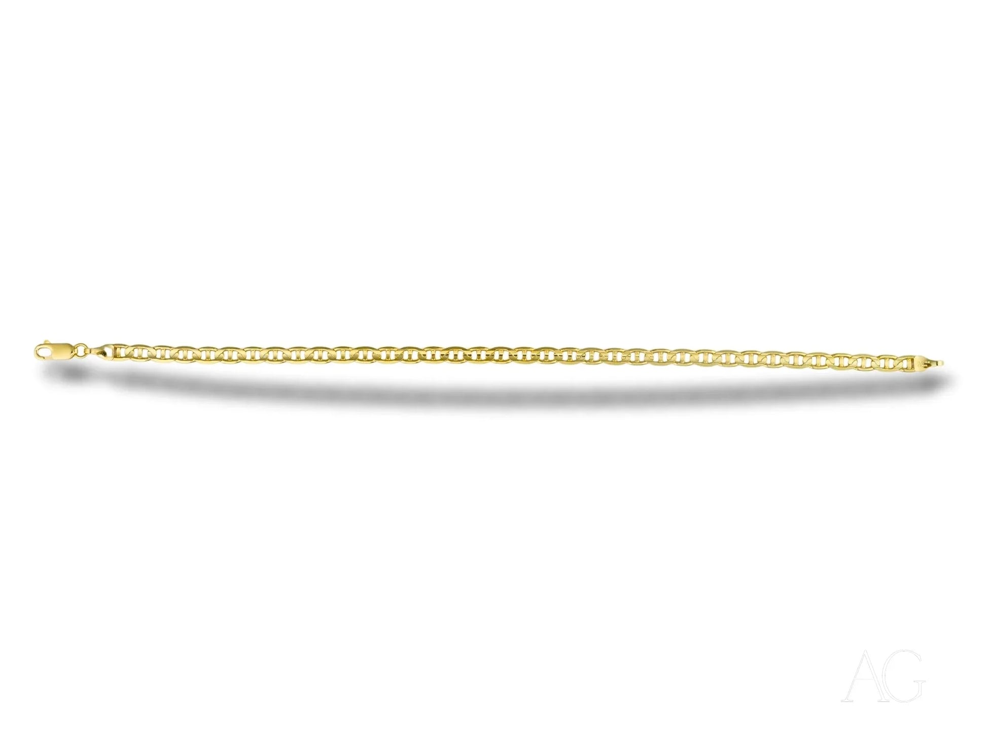 Elegant 18k solid gold bracelet featuring a delicate navy link pattern