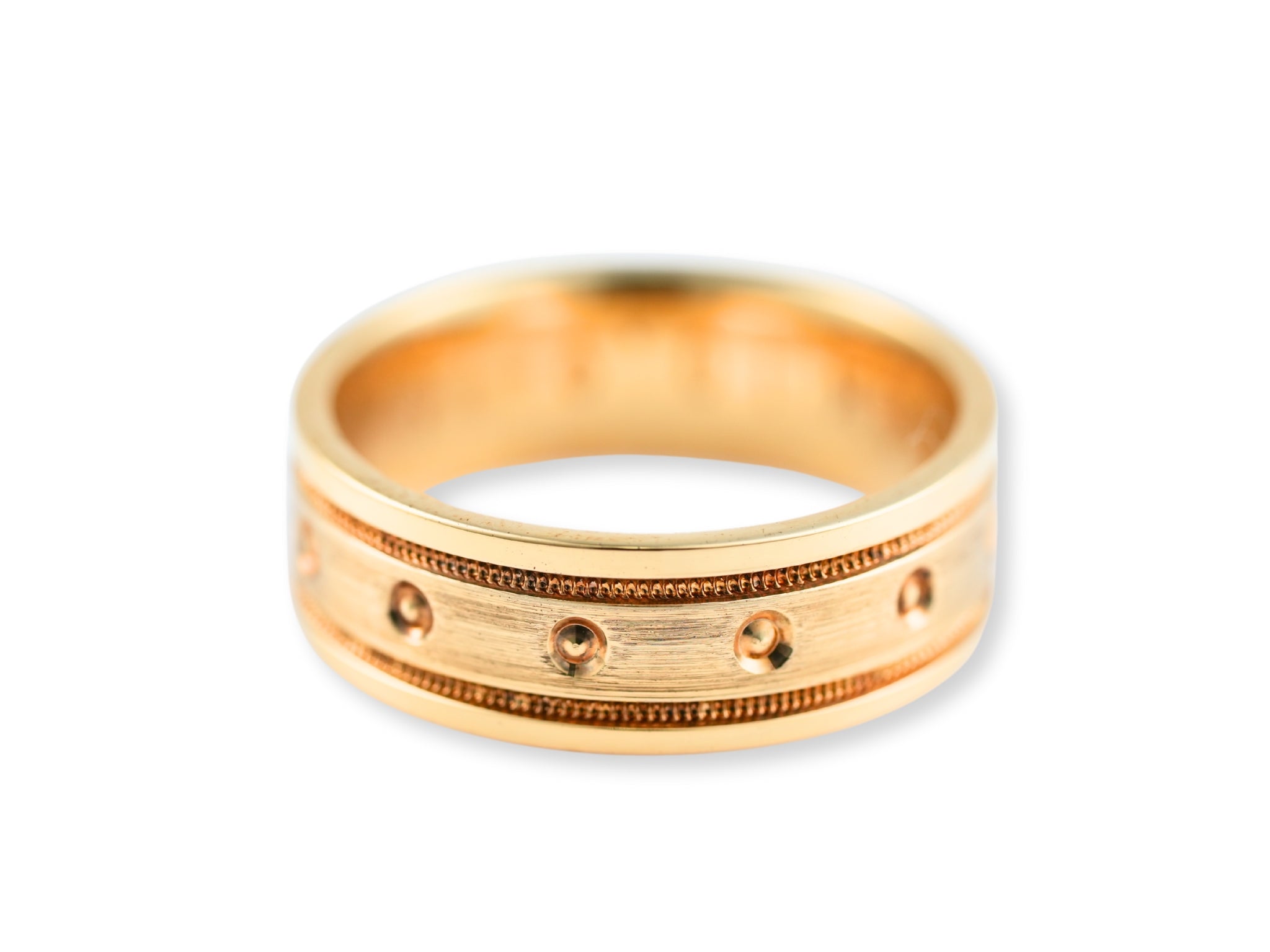 Royal Crest: Elegant Wedding Band with Textured Accents