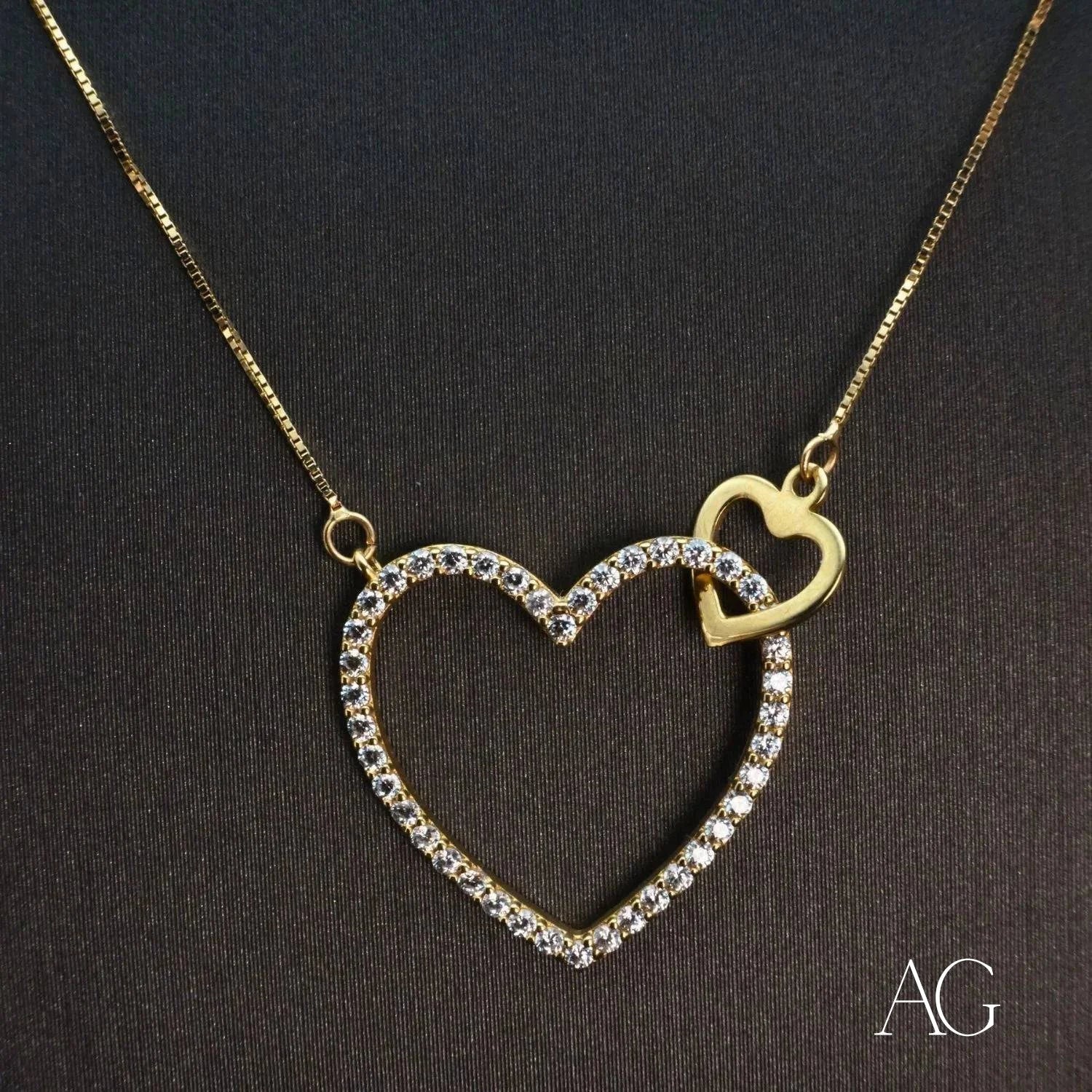 Elegant 18k Gold Heart Necklace with diamond adornments for stunning gold jewelry