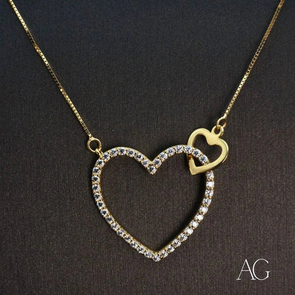 Elegant 18k Gold Heart Necklace with diamond adornments for stunning gold jewelry