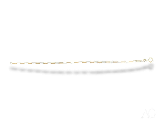 Delicate gold chain necklace with clasp, part of the Solid 18k Gold Brick Link collection