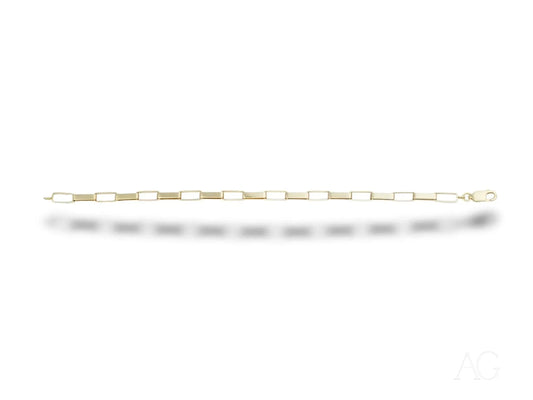 Delicate solid 18k gold piastrine link bracelet featuring rectangular links