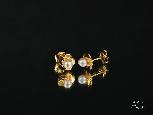 18K Yellow Gold Petal Pearl Floral Earrings with exquisite gold flower design