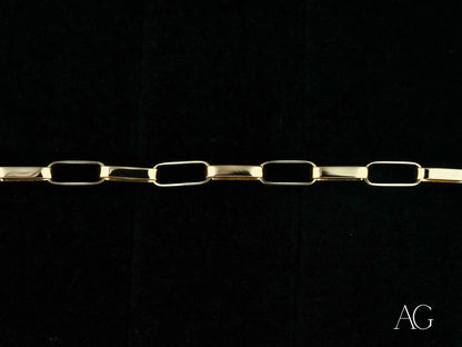 Gold box link bracelet with black onyx in 18k solid gold for timeless elegance