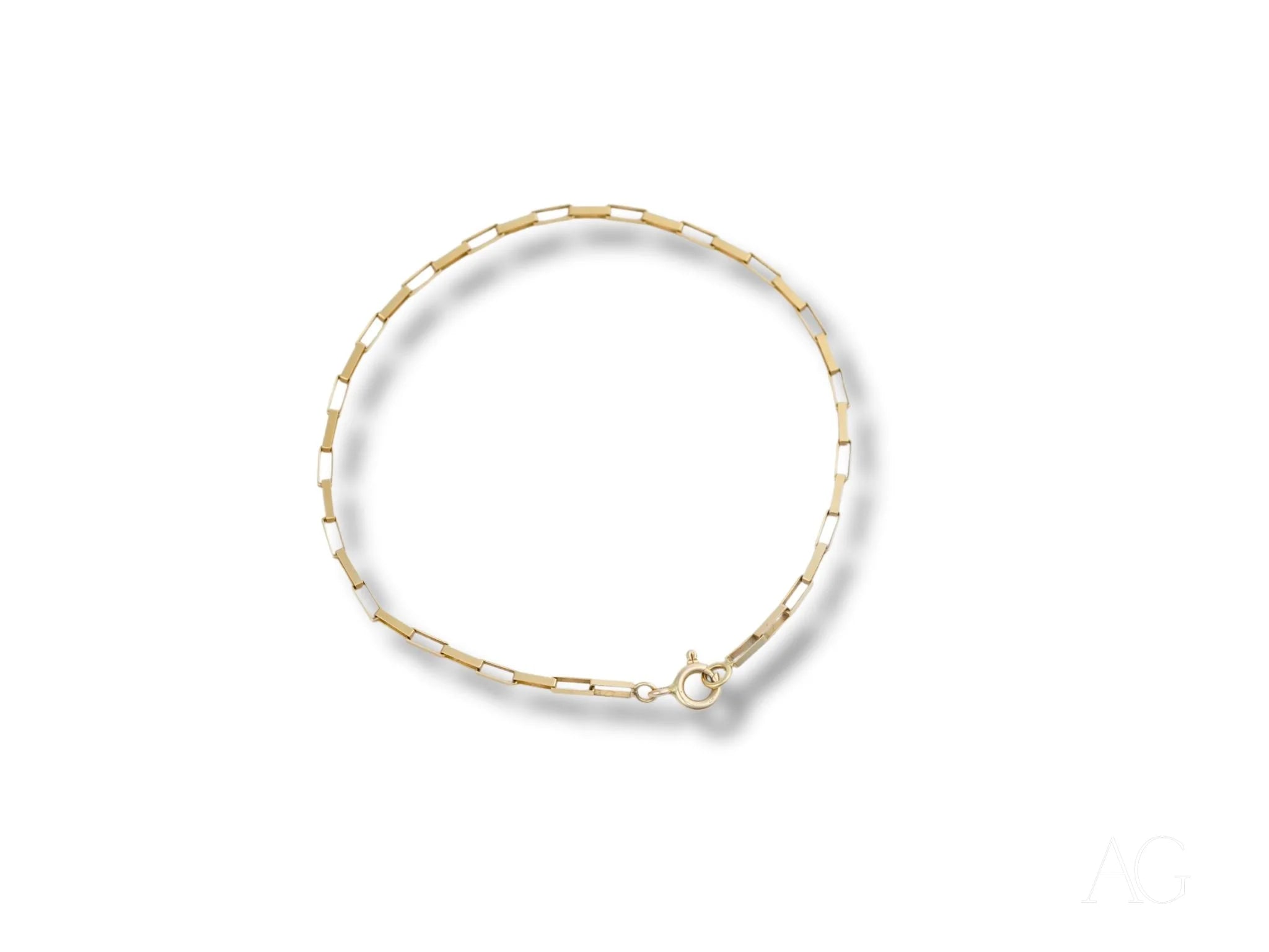 Timeless elegance: solid 18k gold brick link bracelet