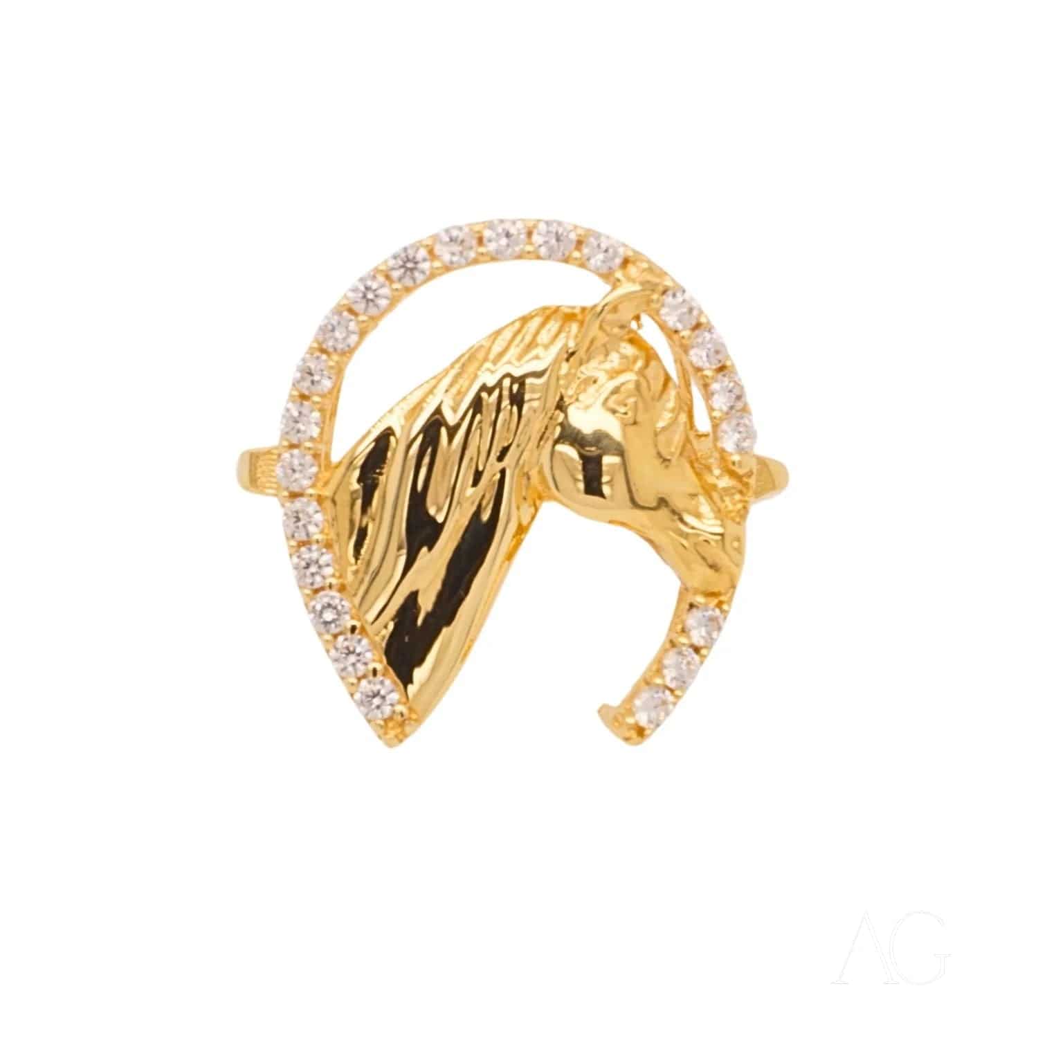 Elegant 18k gold horse ring