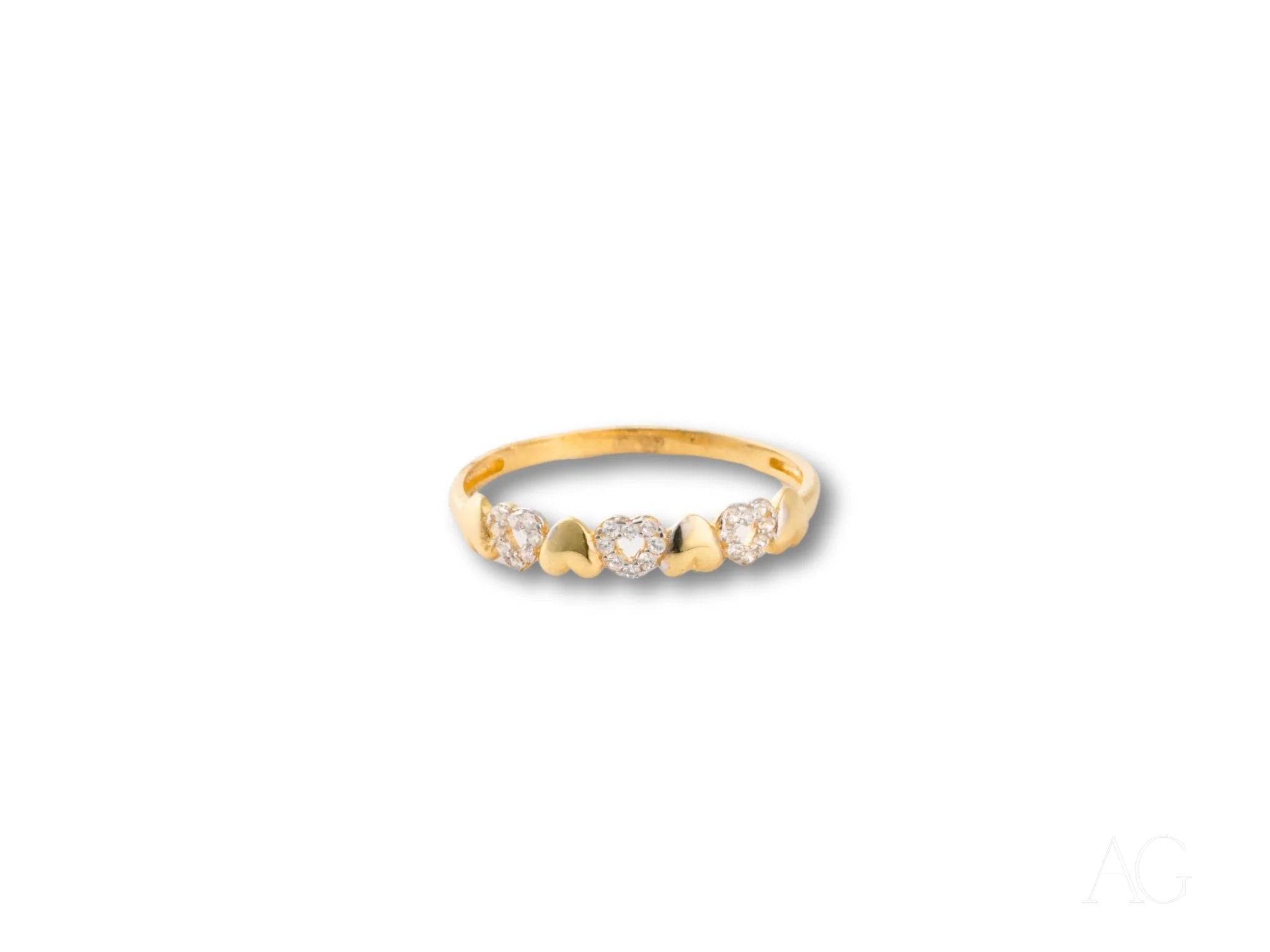 Heartfelt elegance: 18k yellow gold cz heart ring of affection