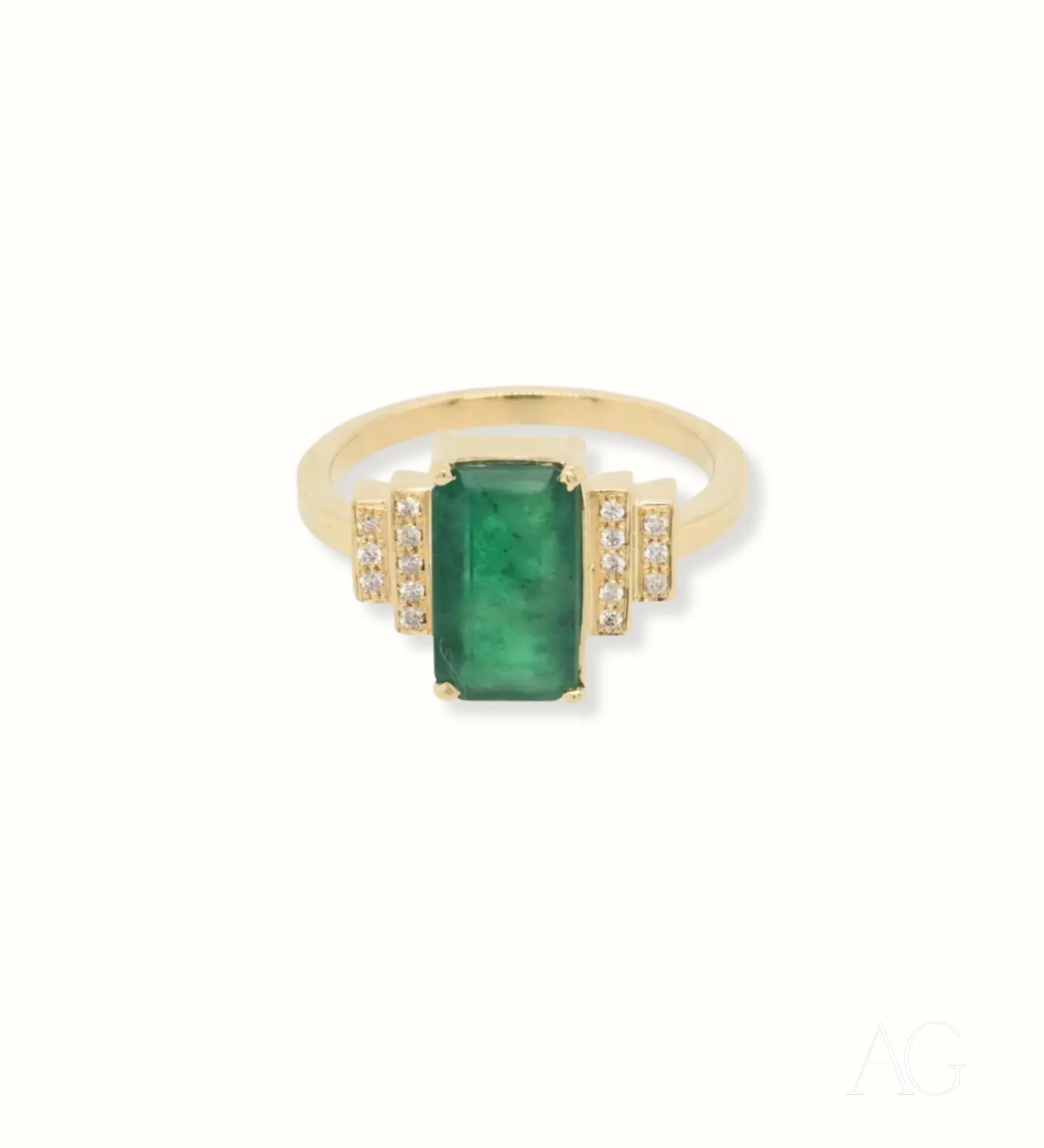 Exquisite 18k Gold Ring with 2.3ct Emerald