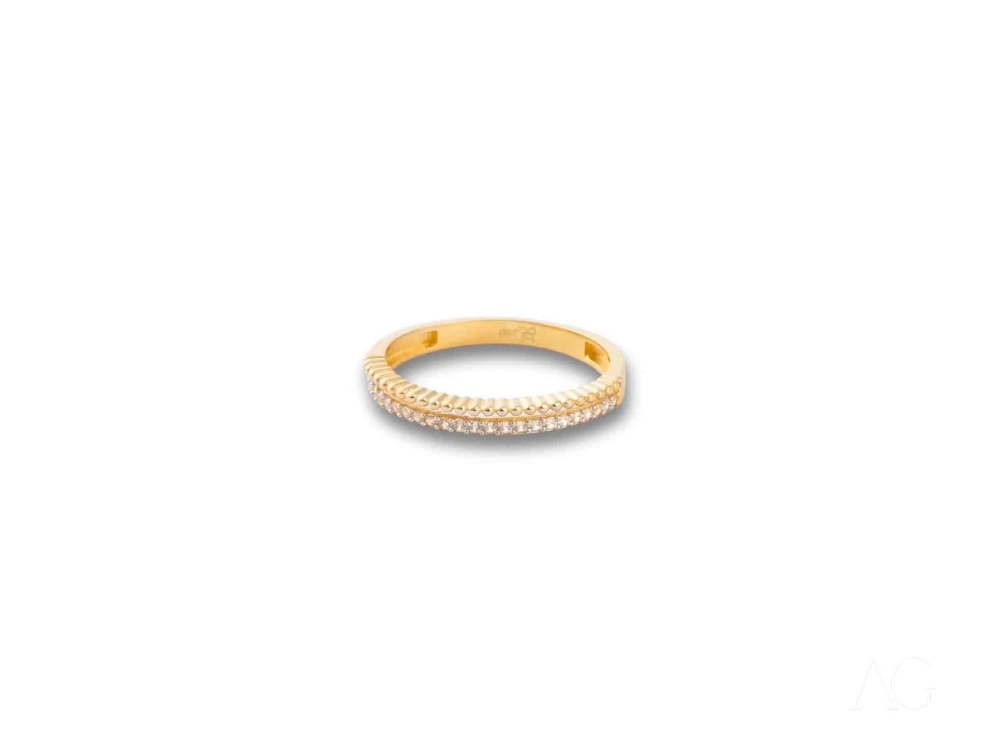 Timeless beauty: 18k yellow gold cz half-round ring for elegance