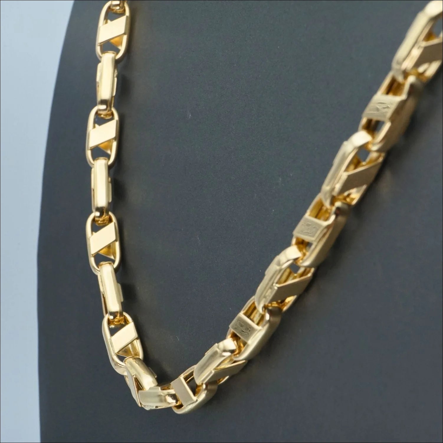 Luxury 18k Gold Chain - Boston Exclusivity | Above $1000