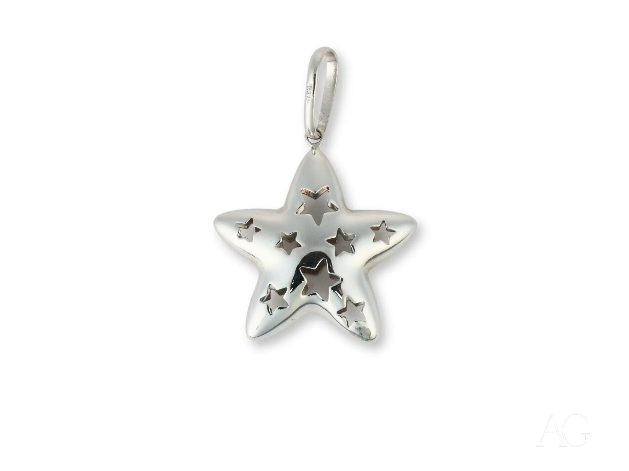 Silver star-shaped pendant in 18k white gold with cut-out star designs