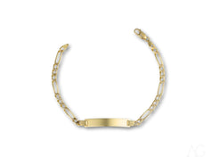 Gold bracelet with engraving plate and delicate chain links in 18k solid gold