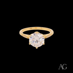 Elegant 18k cz gold ring with a round diamond solitaire centerpiece