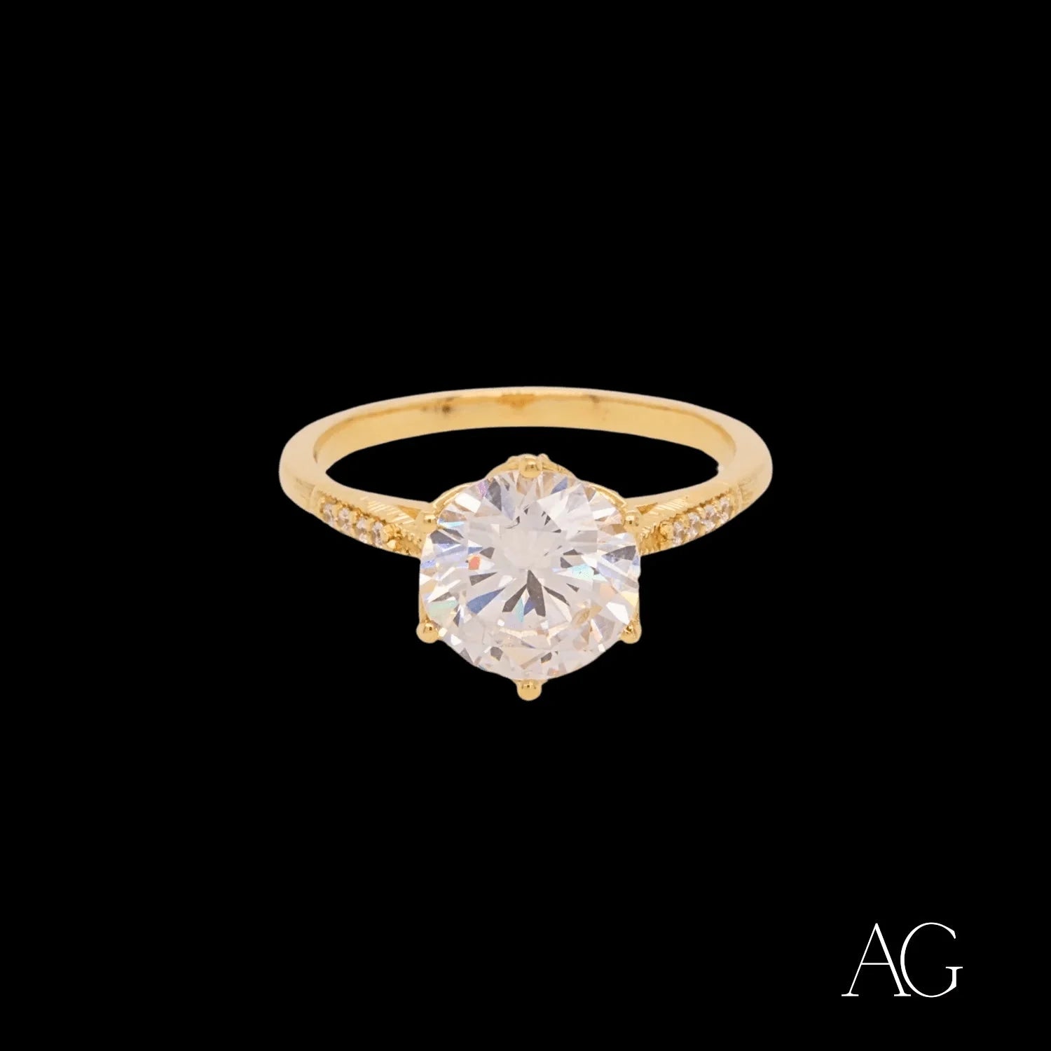 Elegant 18k cz gold ring with a round diamond solitaire centerpiece