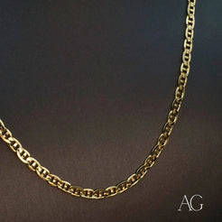 Elegant 18k Gold Anchor Chain with interlocking links showcased in a stylish design