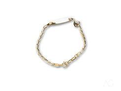 Elegant 18k gold kid’s bracelet with heart motif and spring ring lock, delicate design