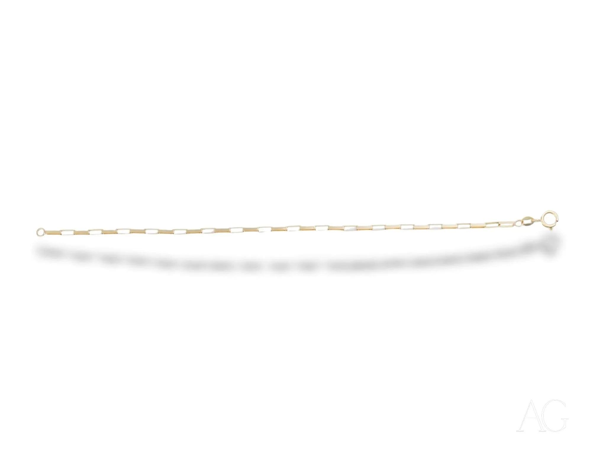 Delicate gold chain necklace with clasp, part of the Solid 18k Gold Brick Link collection