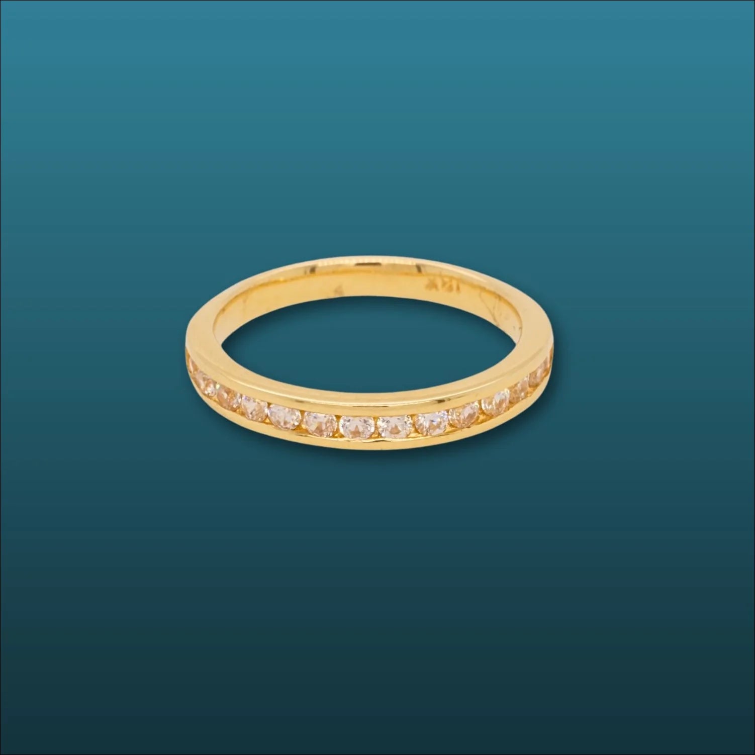 Radiant elegance: 18k gold cz ring | Rings