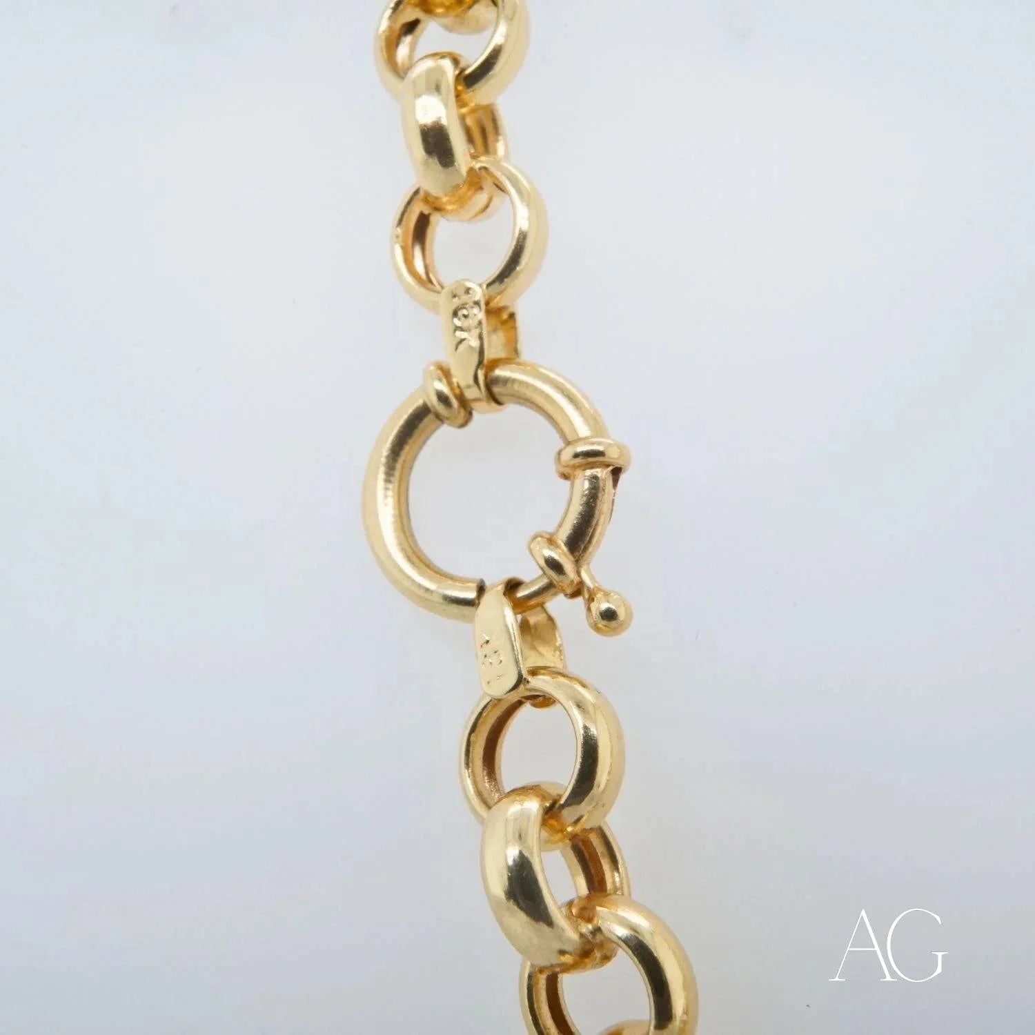 Exquisite 18k Gold Chain Bracelet with Circular Clasp - Art Gold Jewelry for Elegant Style