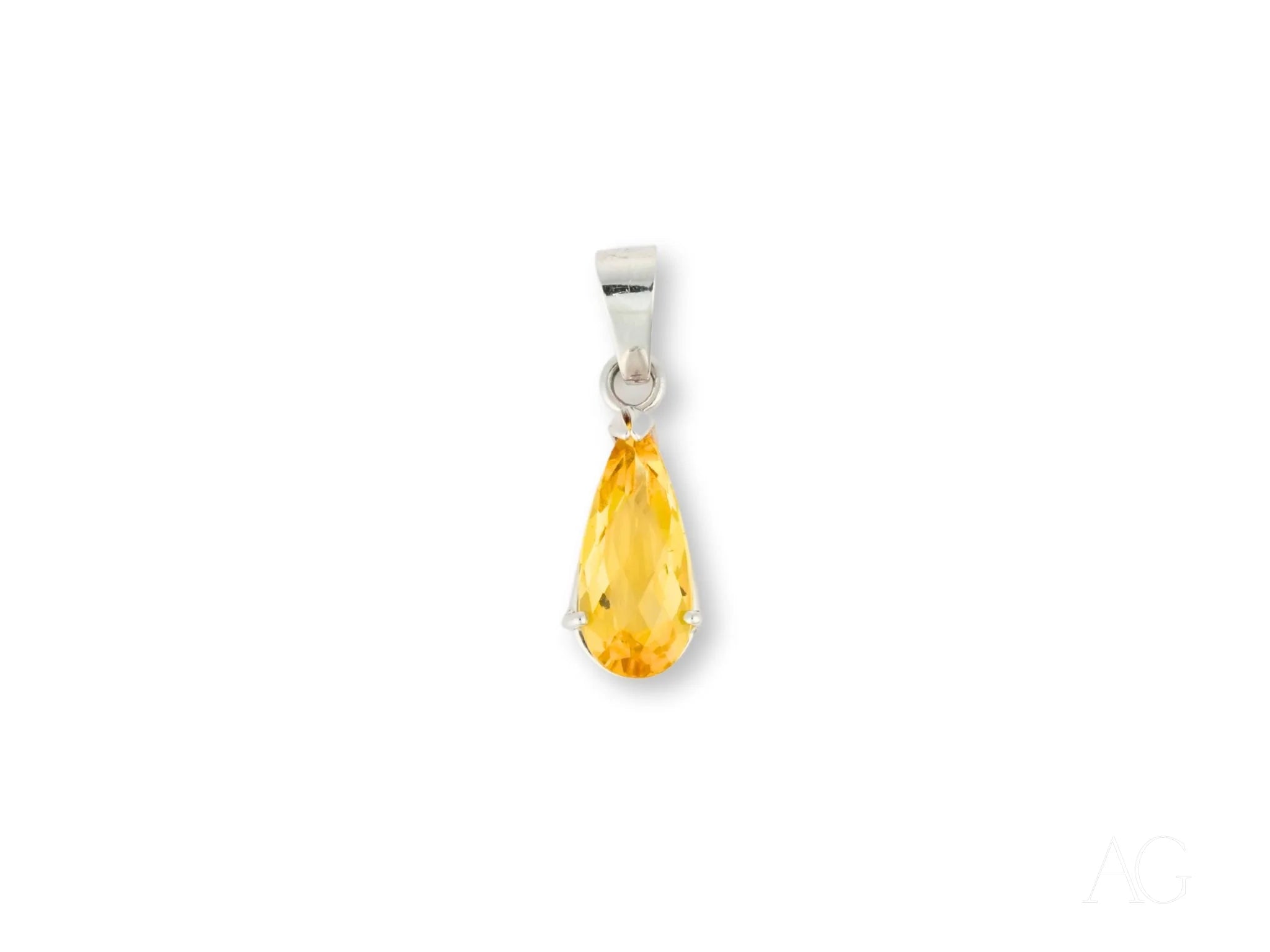 Teardrop-shaped amber pendant with silver bail in 18k white gold for a golden glow