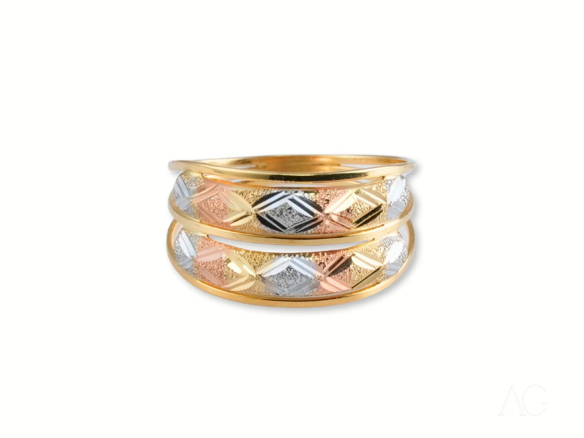 Tri-colored 18k 3-tone ring with diamond pattern designs from Golden Spectrum collection