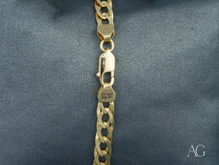 18k solid gold double flated link bracelet with clasp for a sophisticated look