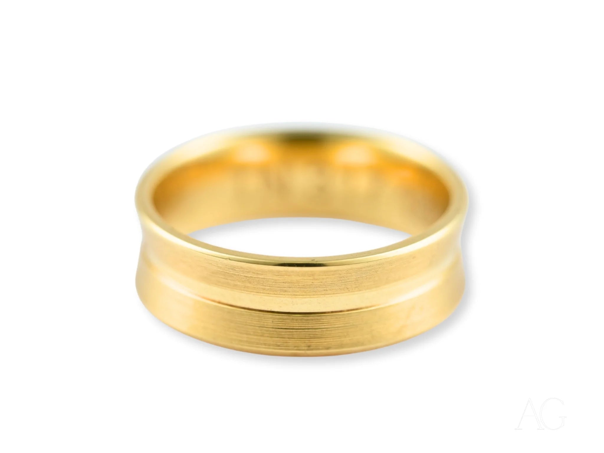 Gold Wedding Band with subtle groove design, comfort fit in 14k Gold, Golden Horizon