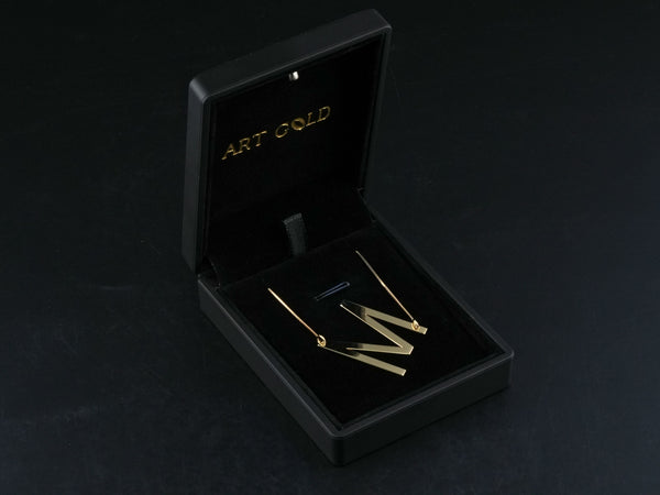 Elegant Gold Letter Necklace