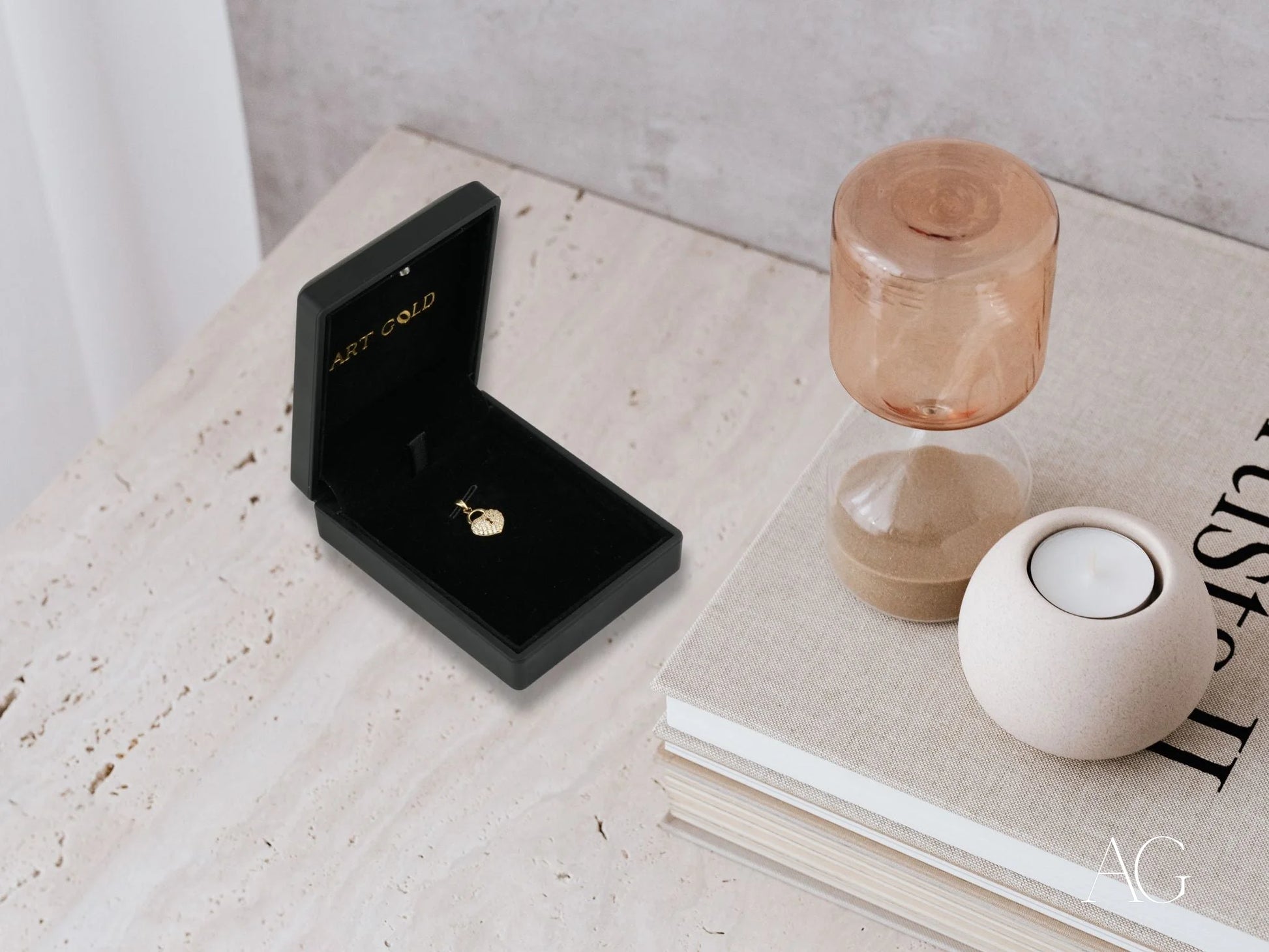 Black velvet ring box with a diamond ring in 18k gold for the Locker Heart Pendant