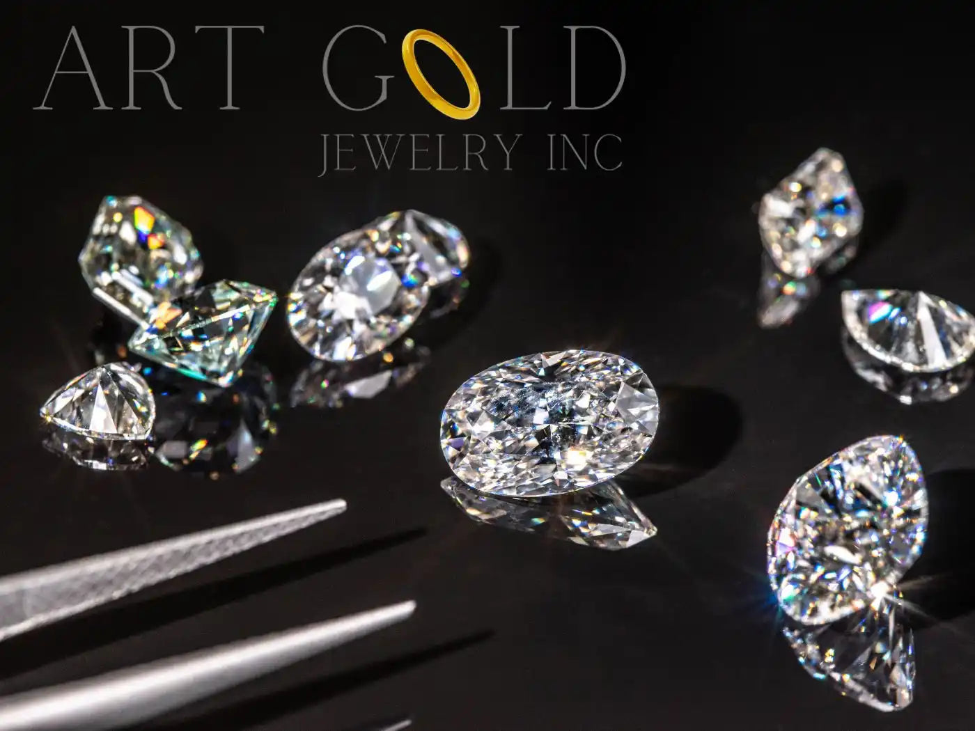 Sparkling loose diamonds displaying brilliant cuts and light reflections.