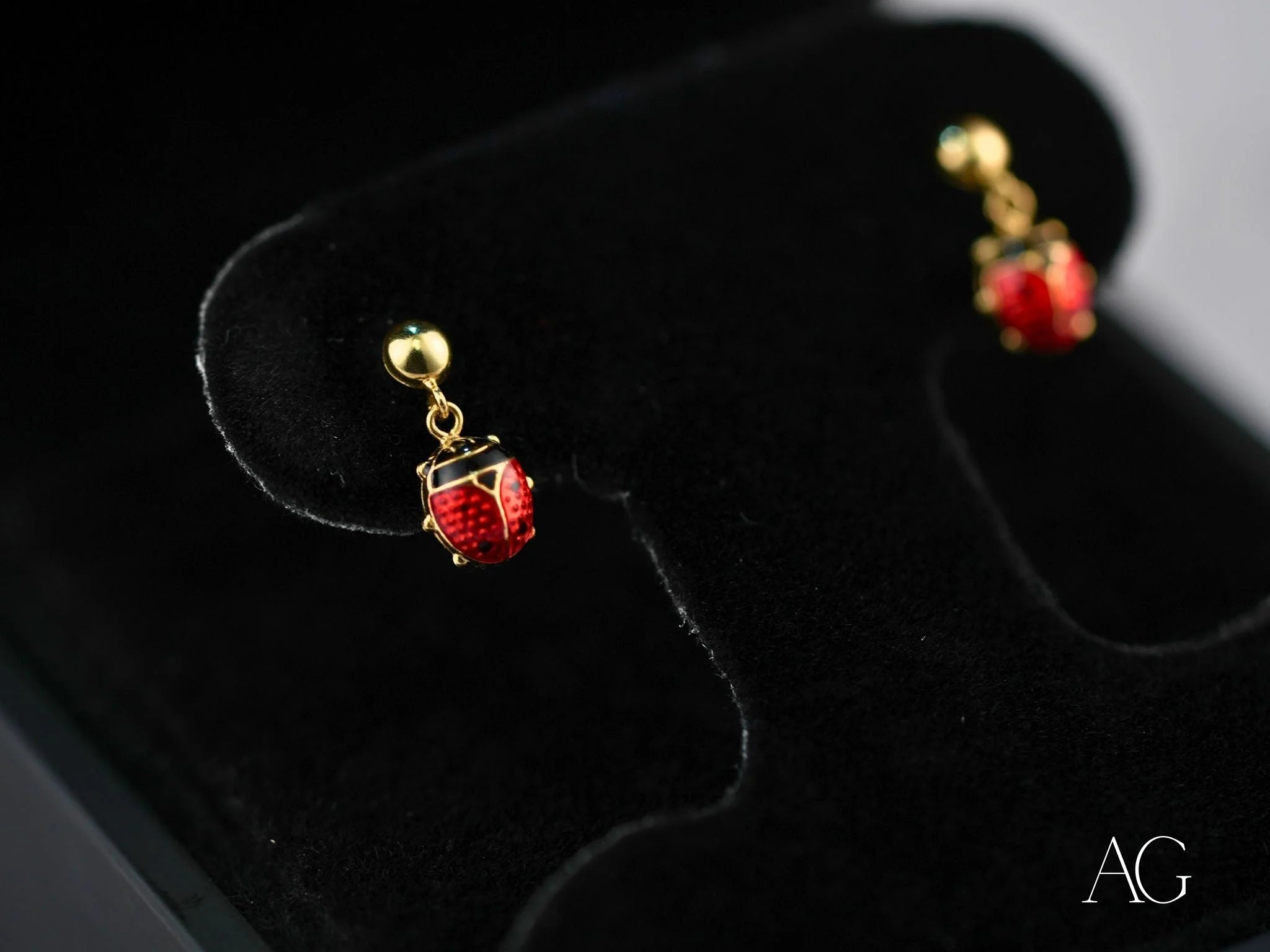 Ladybug-shaped 18k gold ladybug earrings to bring good luck and style