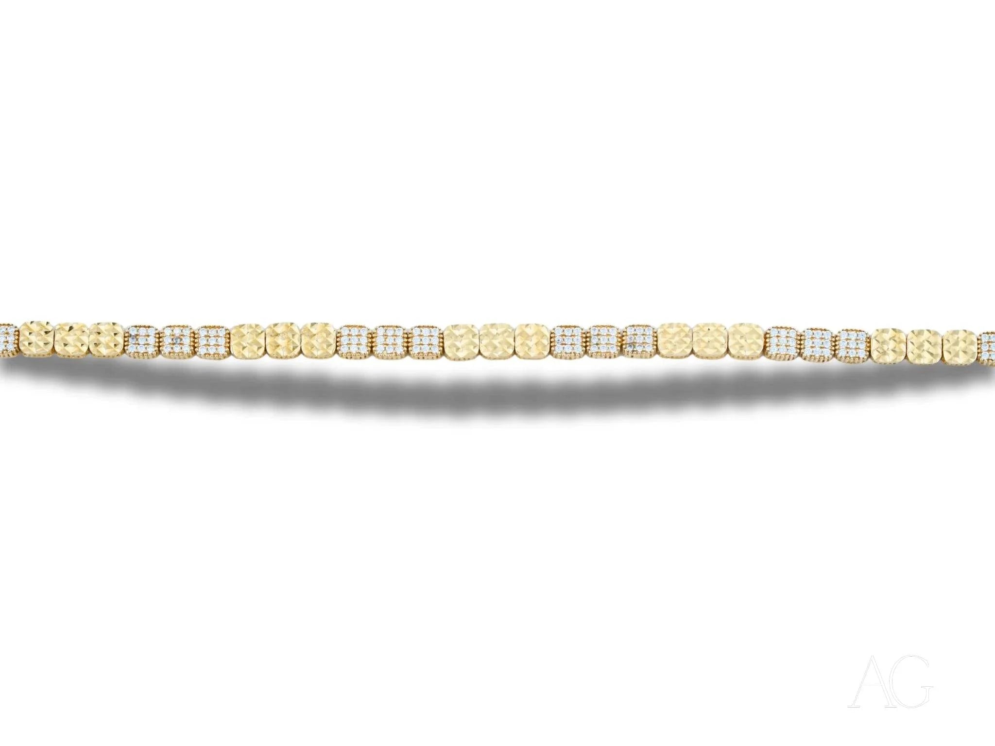 Delicate 18k gold bracelet with cubic zirconia and lobster clasp, featuring square links