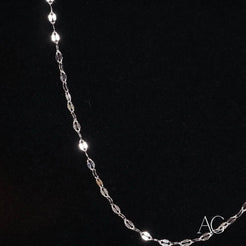 Delicate 18k white gold chain necklace with shimmering crystal-like beads