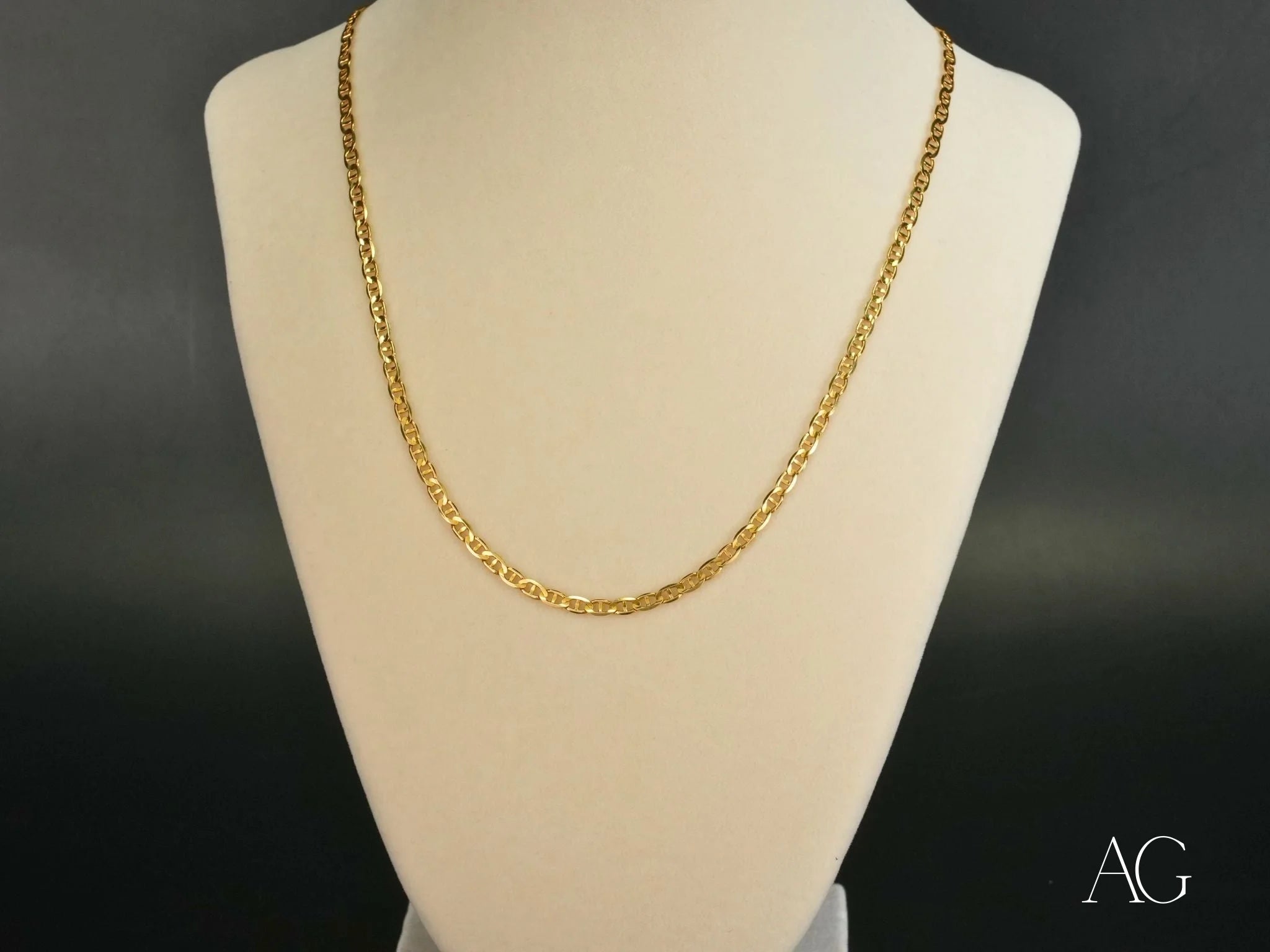 Gold mariner link chain from Majestic Strength 18K Yellow Gold Anchor Chain, elegant art gold jewelry