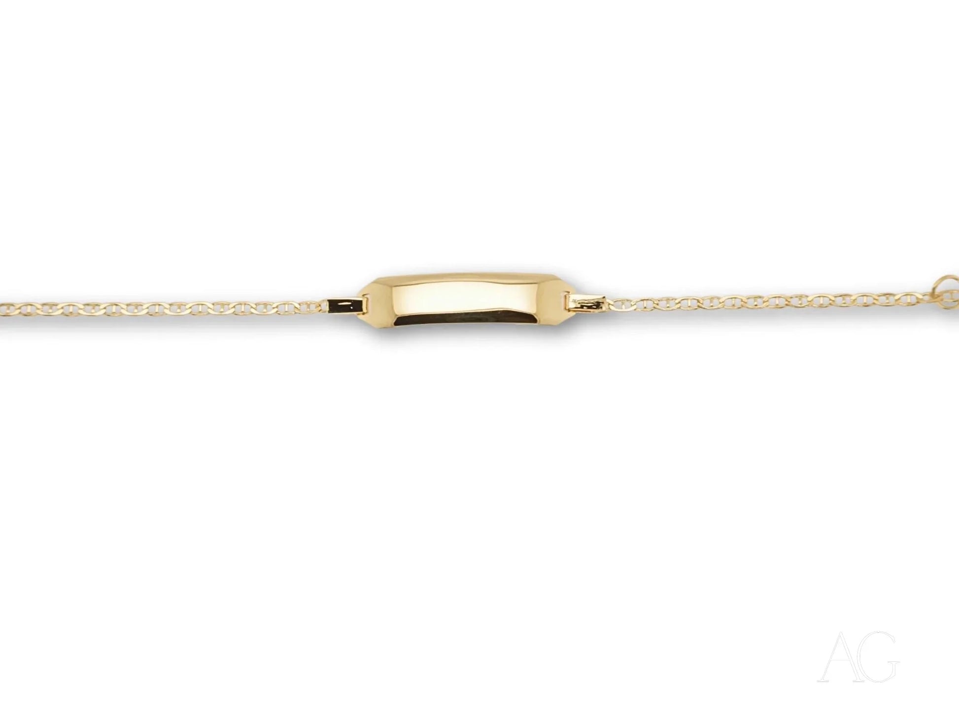 Delicate gold chain necklace with rectangular pendant and navy link, 18k gold quality