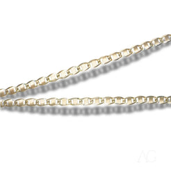 Gold chain featuring small flat interlocking links in the Piastrine Gold design