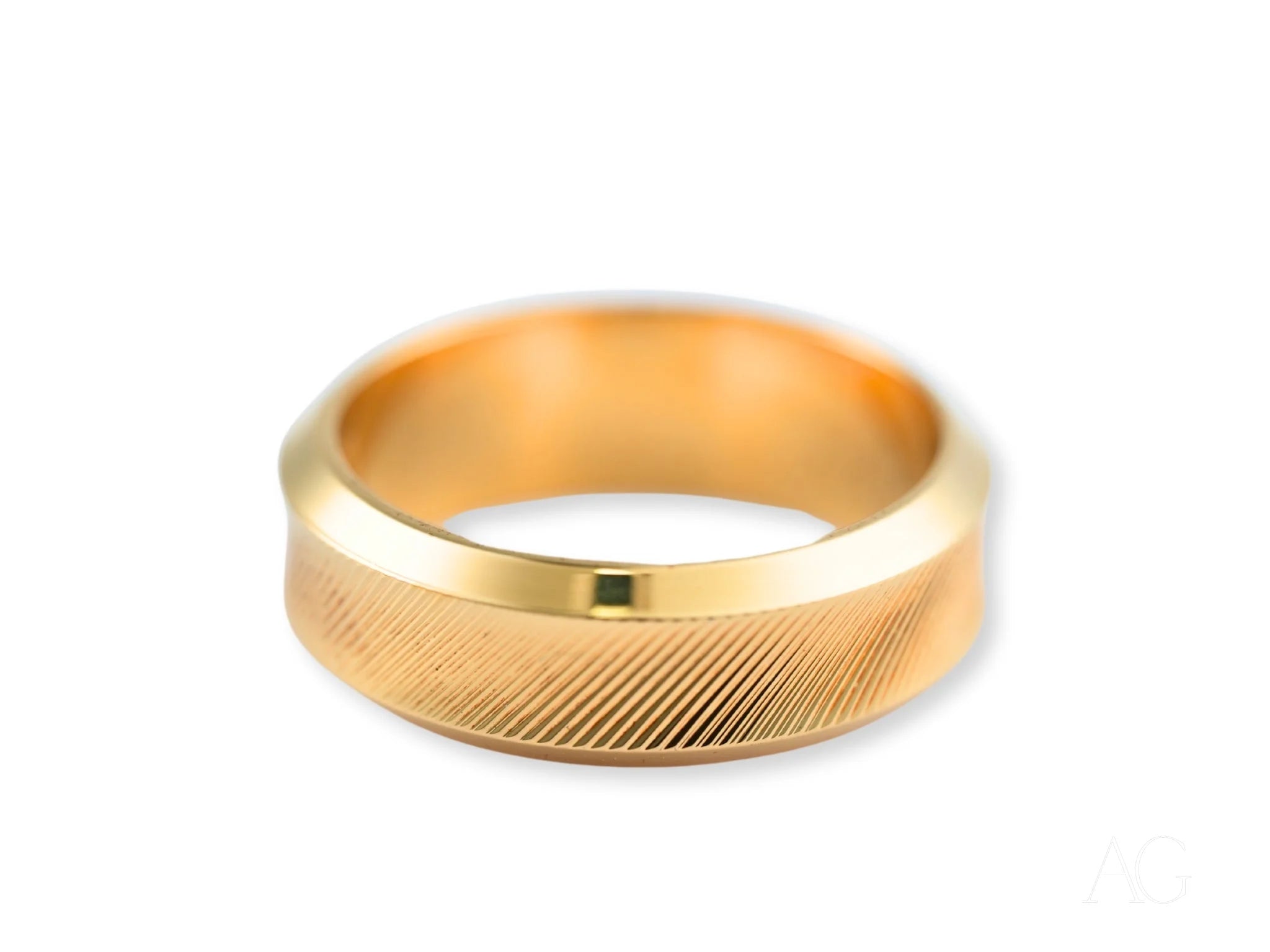 Radiant Horizon Wedding Band in 14k gold with textured diagonal pattern, classic fit