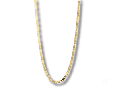 Gold-toned rectangular-linked piastrine chain in 18K solid gold for elegant jewelry