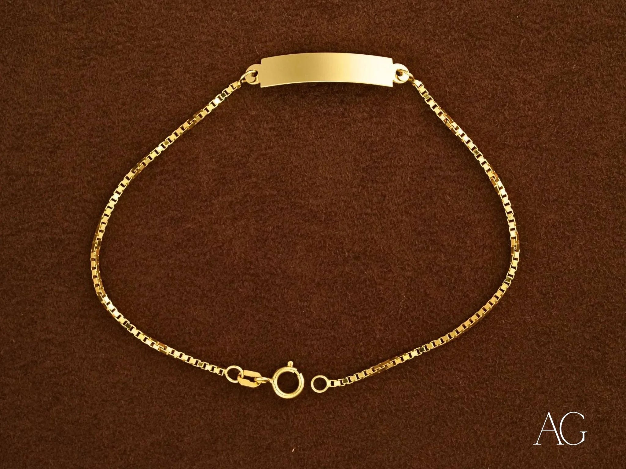 Elegant Solid 18k Gold Kids Bracelet with ID Plate and Delicate Chain Links