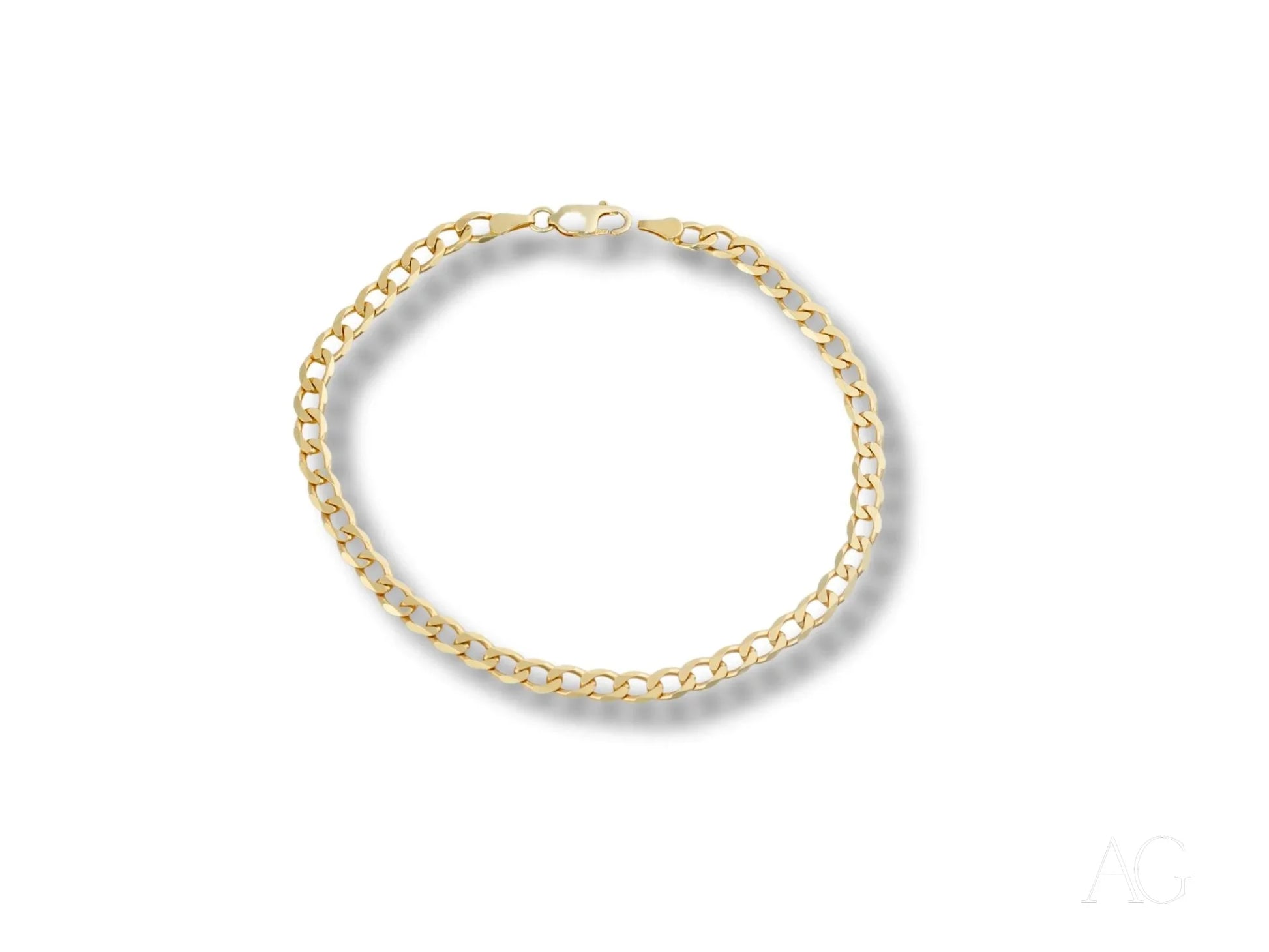 Solid 18k gold Cuban link bracelet featuring interlocking links for a luxurious look