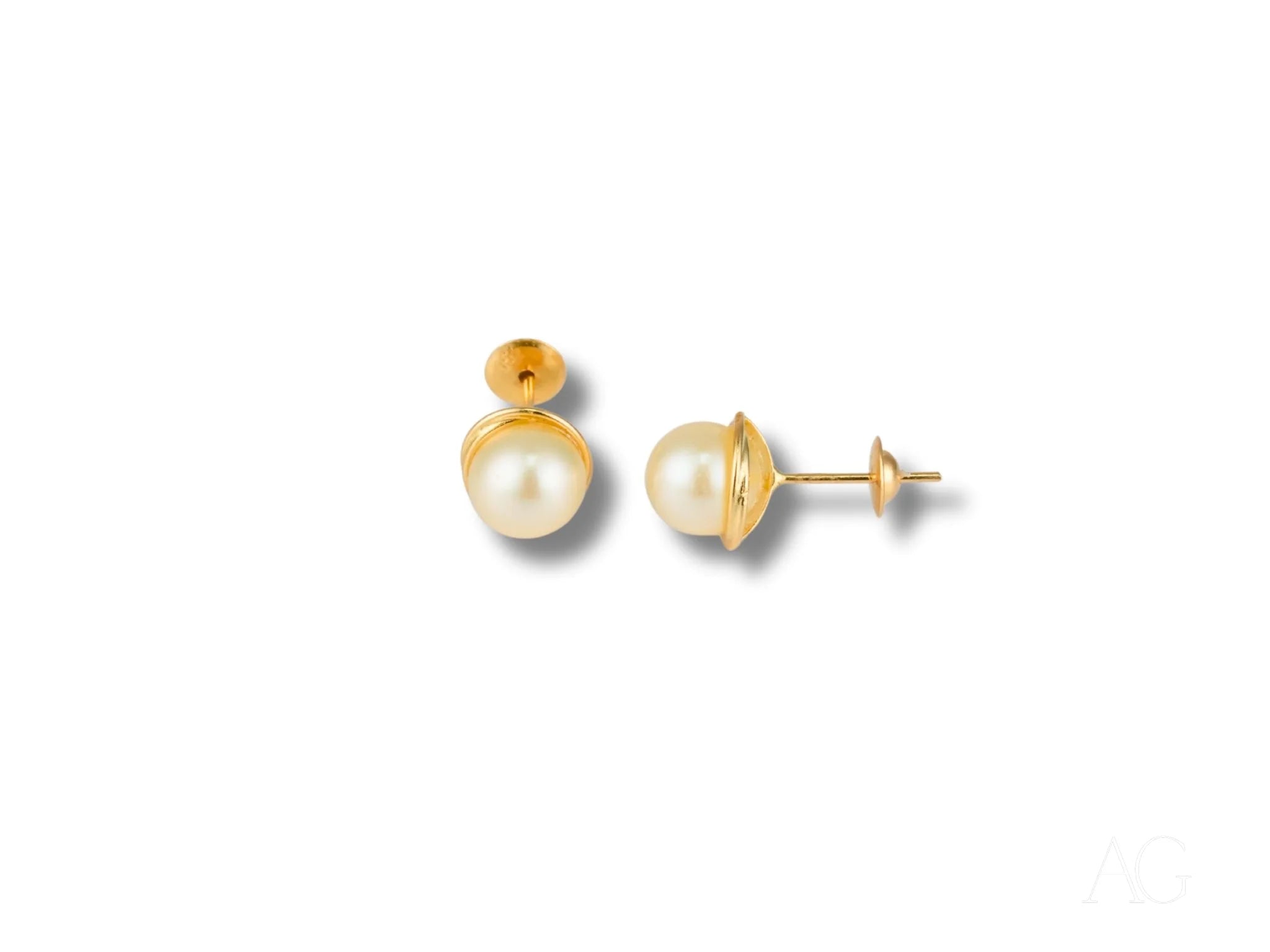 Timeless Radiance 18K Gold Pearl Stud Earrings in elegant art gold jewelry design