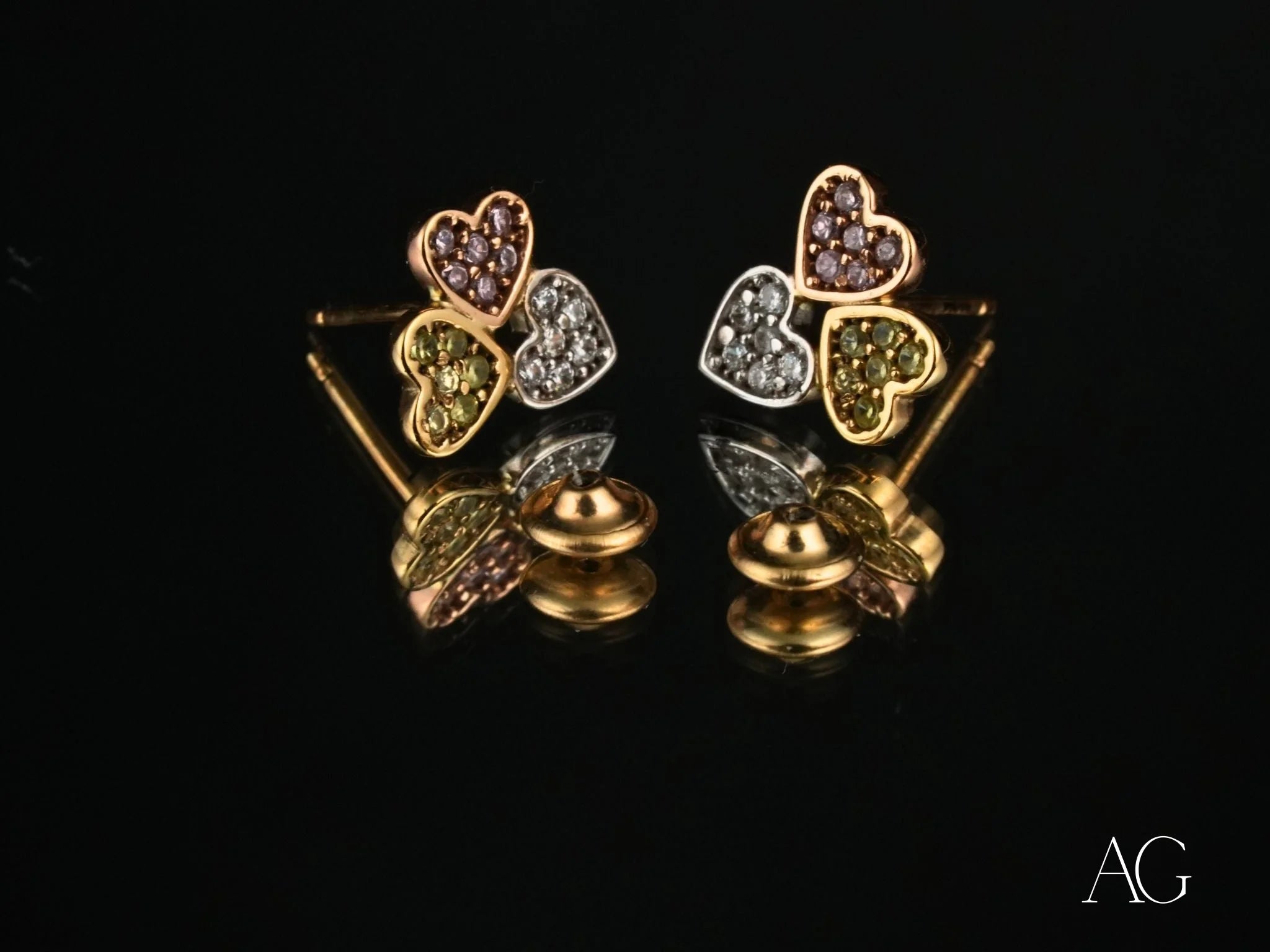 Heart-shaped stud earrings in multicolored gemstones, Trio Harmony in 18k gold three-tone