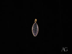 Oval-shaped Violet Essence Amethyst Pendant in 18k gold with dark gemstone